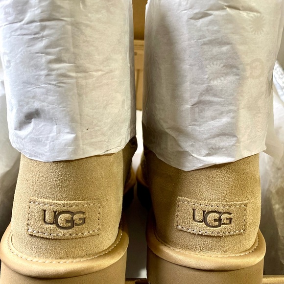 New Gold Uggs Classic Mini Bow Cosmos 10 - Picture 4 of 13
